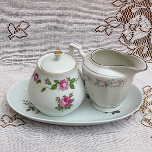 De Verhuurcentrale - Vintage en retro high tea servies huren