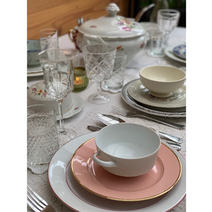 De Verhuurcentrale - vintage servies huren voor lunch of diner en high tea